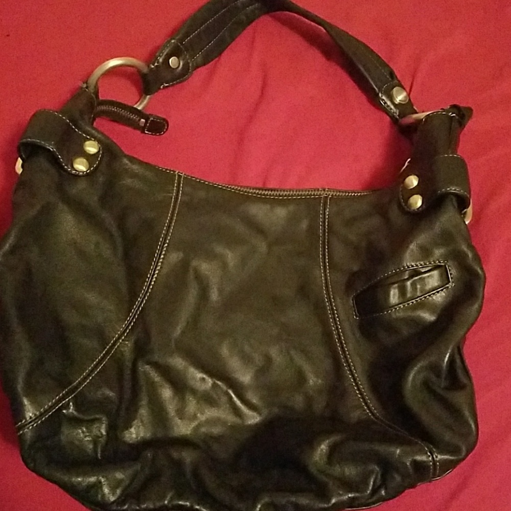 B. Makowsky Black purse